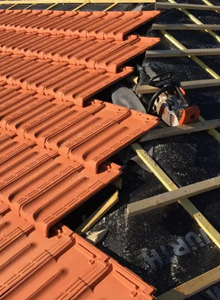 Intervention d'urgence fuite toiture  13